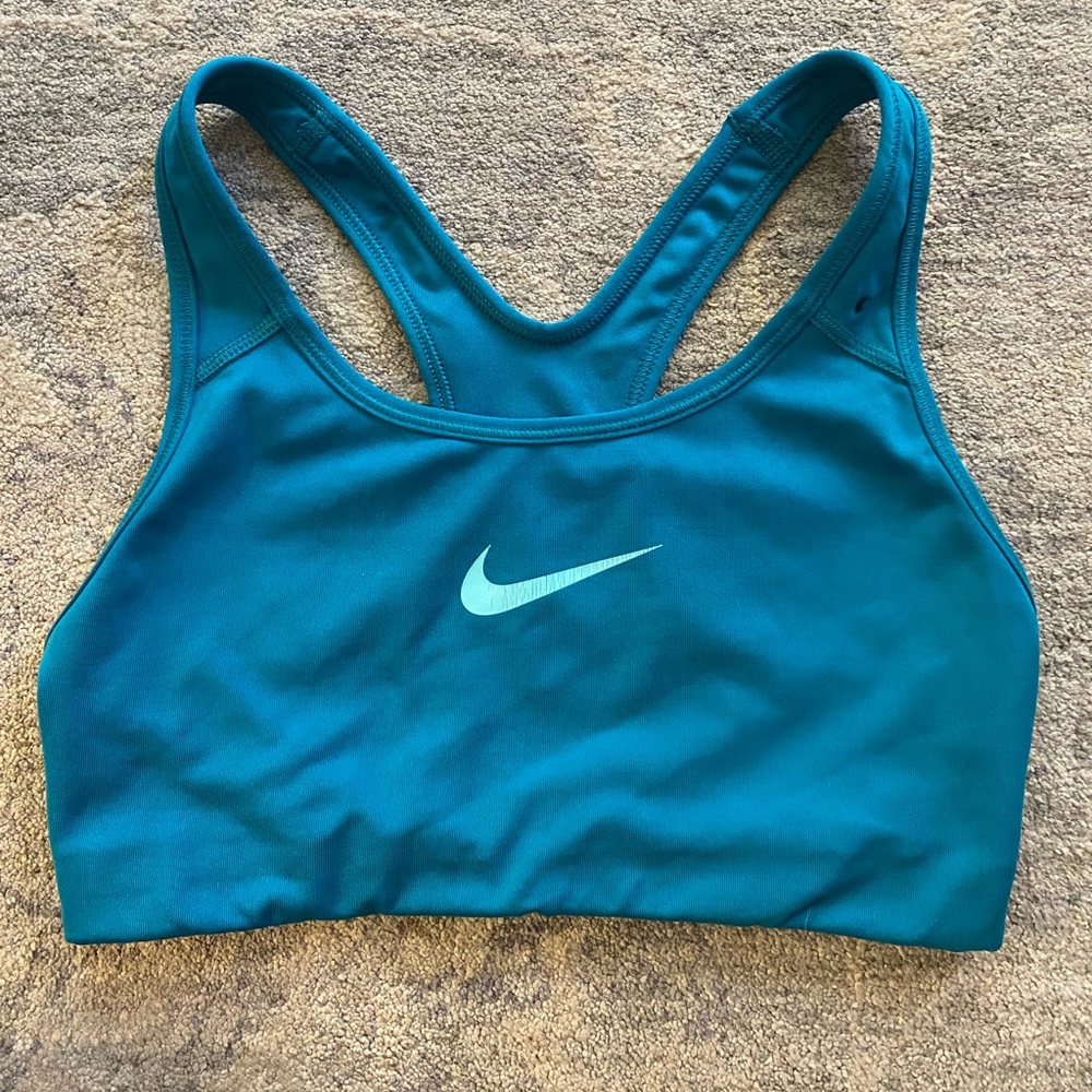 Nike Swoosh Medium Support Bra